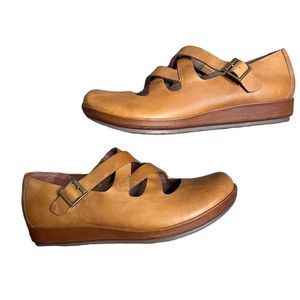 Korks Korkease Emilia Comfort Shoe Criss Cross Brown Buckle Wedge Size 8.5